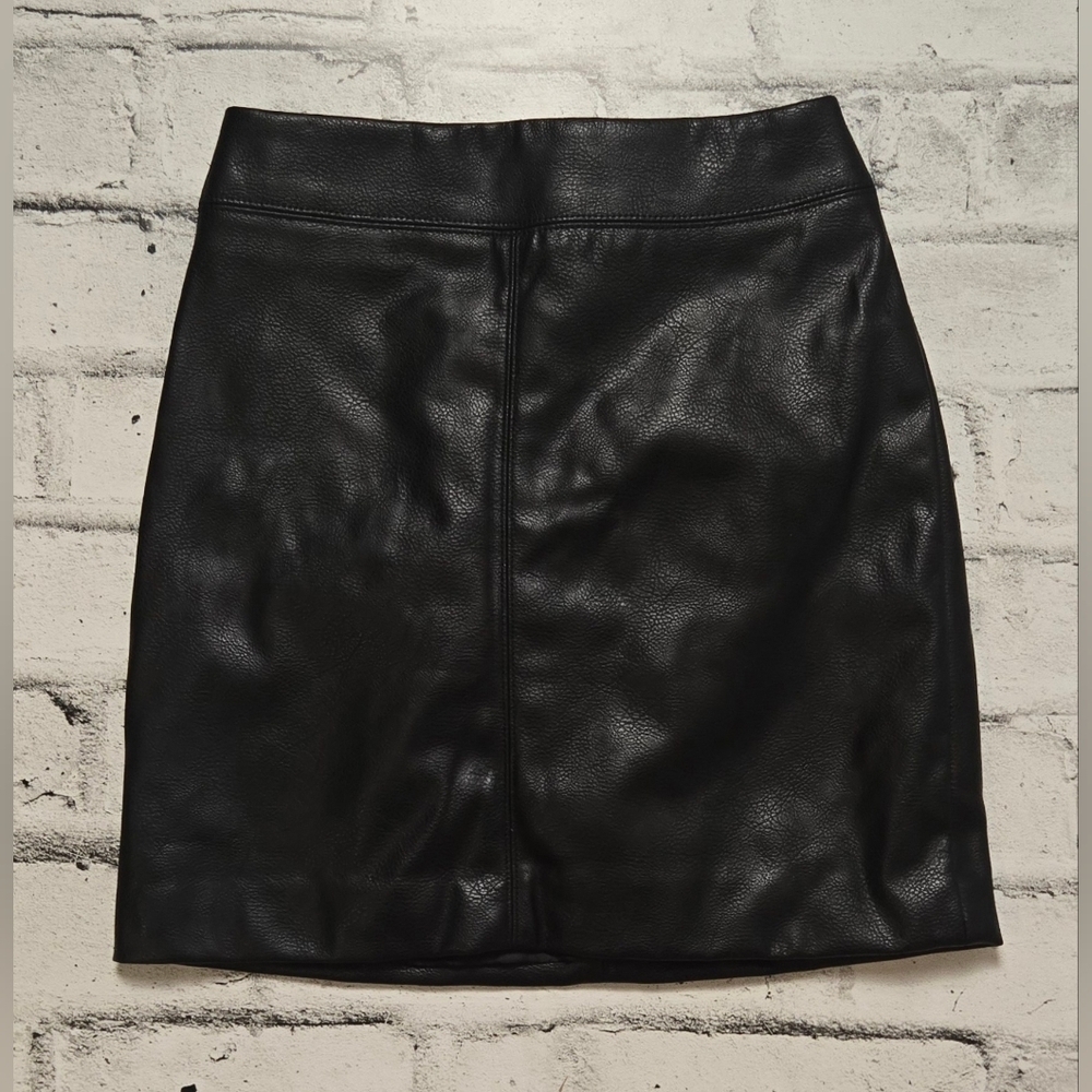 H&M Black Faux Leather Mini Skirt High Waisted Size 0